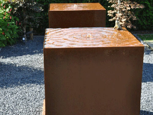1100mm স্কয়ার মেটাল গার্ডেন অলঙ্কার Corten ইস্পাত জল বৈশিষ্ট্য