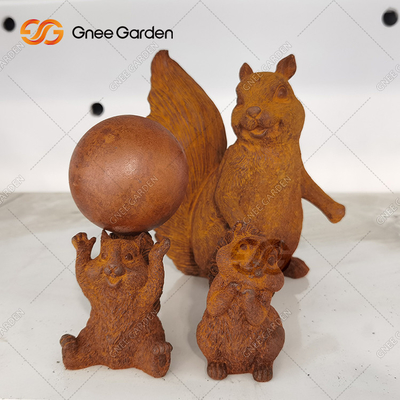 OEM ODM আউটডোর মেটাল ভাস্কর্য কাঠবিড়ালি বাগান অলঙ্কার হাত তৈরি করা হয়েছে